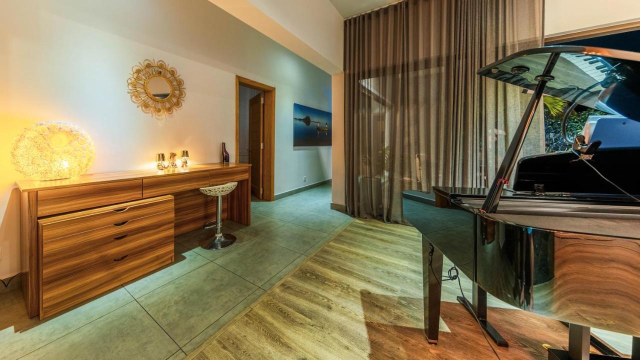 Sartelo Villa Tamarin
